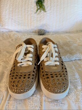 Casual Woven Lace-Up Sneakers in Taupe